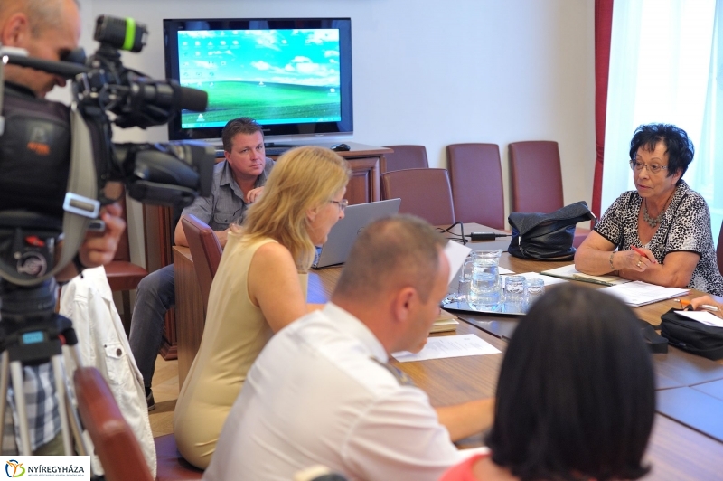 Ülésezett az Idősügyi Tanács 20160831