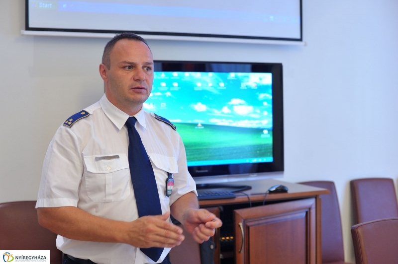 Ülésezett az Idősügyi Tanács 20160831