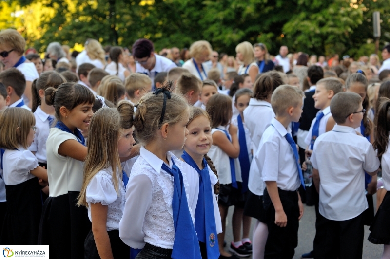 Tanévnyitó ünnepség az Apáczai iskolában