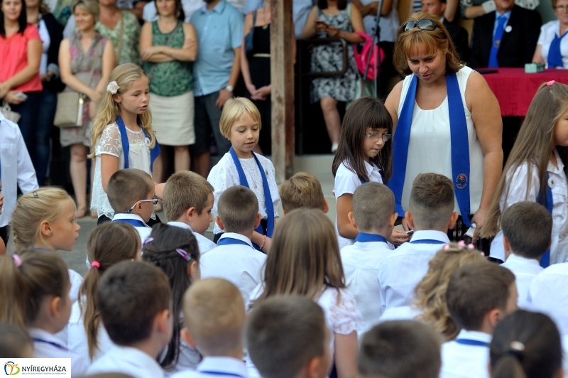 Tanévnyitó ünnepség az Apáczai iskolában