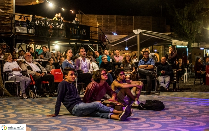 Palya Bea a Móricz Kertben