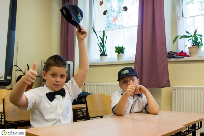 Ajándék tanszercsomag az önkormányzattól