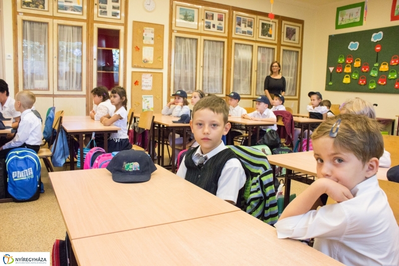 Ajándék tanszercsomag az önkormányzattól