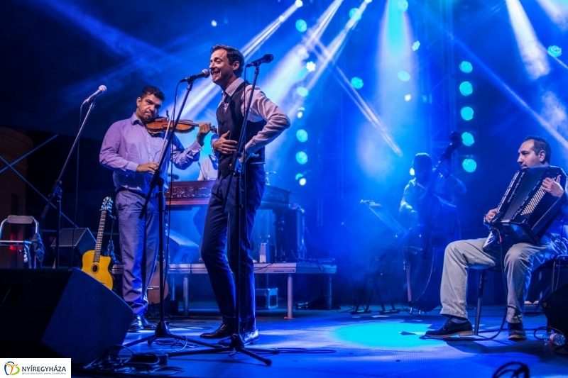 Budapest Bár koncert a VIDOR Fesztiválon