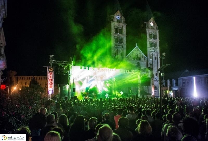 Budapest Bár koncert a VIDOR Fesztiválon