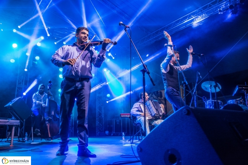 Budapest Bár koncert a VIDOR Fesztiválon