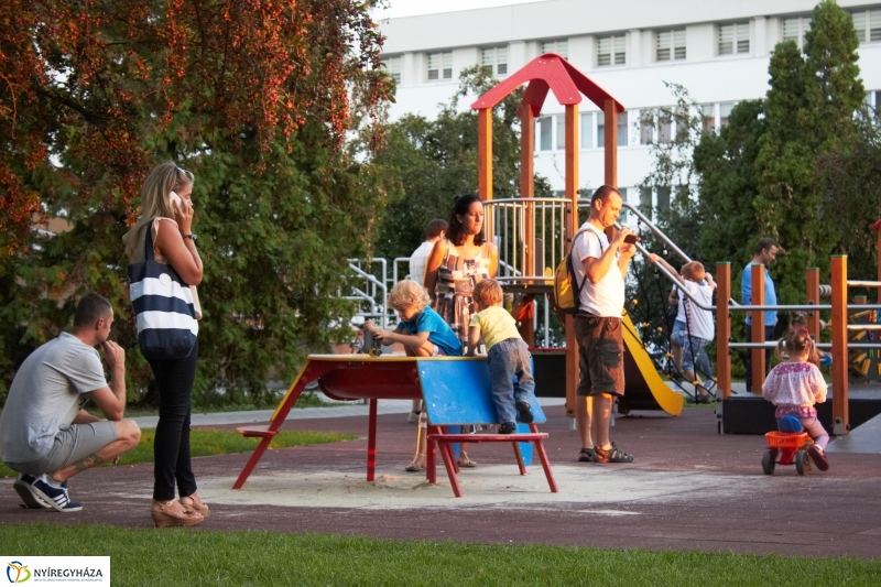 Népszerű az integrált játszótér