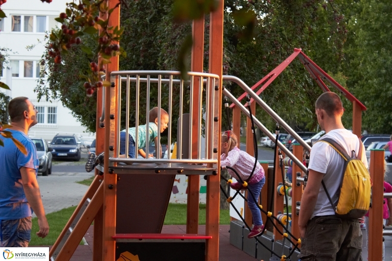 Népszerű az integrált játszótér