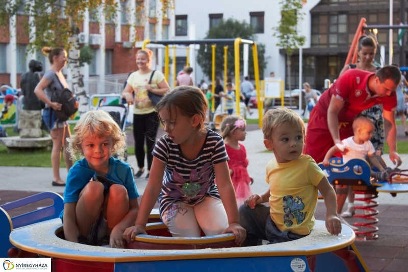 Népszerű az integrált játszótér