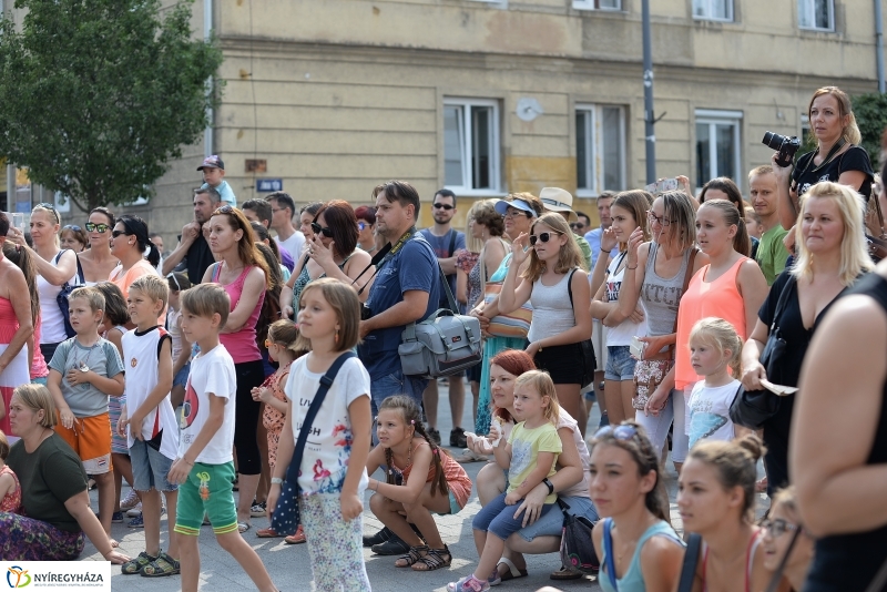 RE-flex a Korzó színpadán