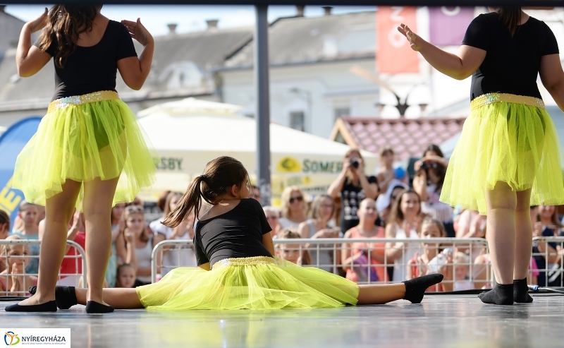 RE-flex a Korzó színpadán