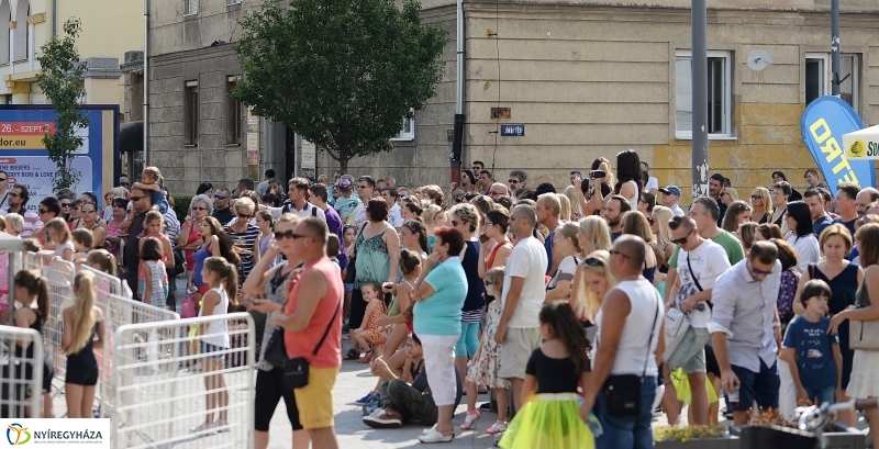 RE-flex a Korzó színpadán