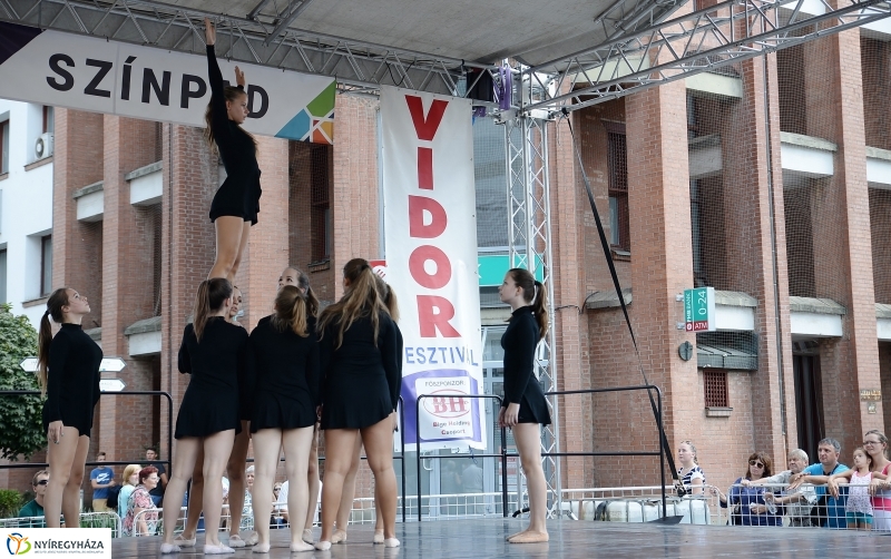 RE-flex a Korzó színpadán