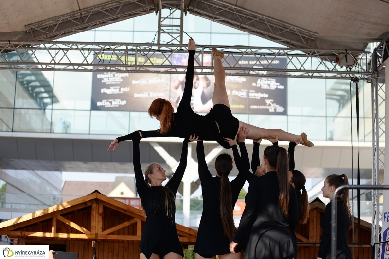 RE-flex a Korzó színpadán