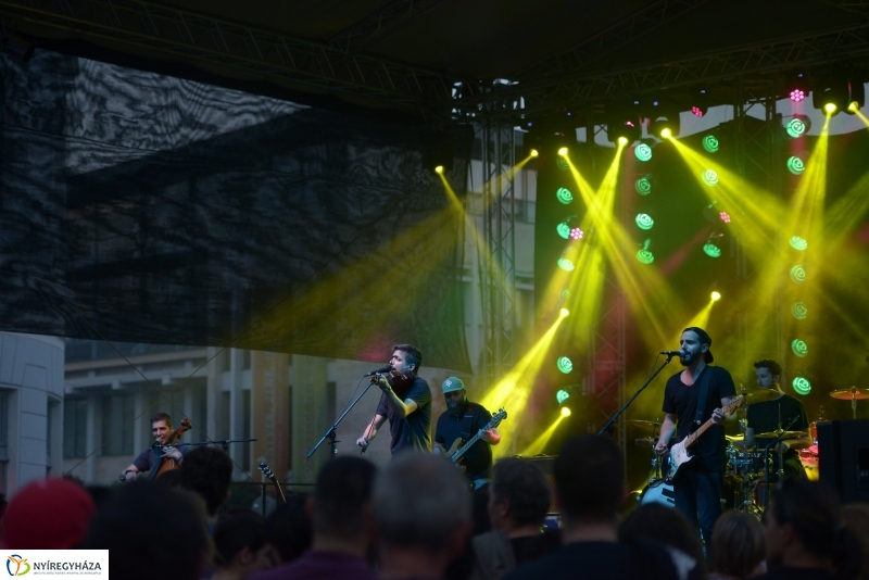 Szabó Balázsék a téren