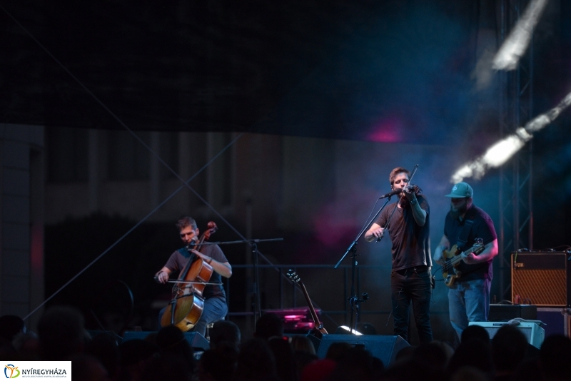 Szabó Balázsék a téren