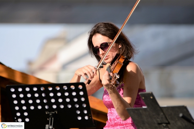 VIDOR szombat a FIRKIN zenekarral