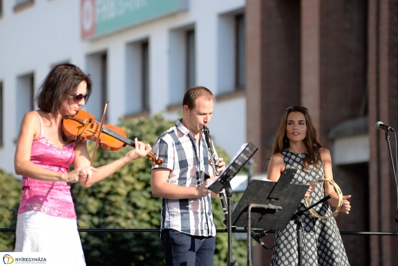 VIDOR szombat a FIRKIN zenekarral