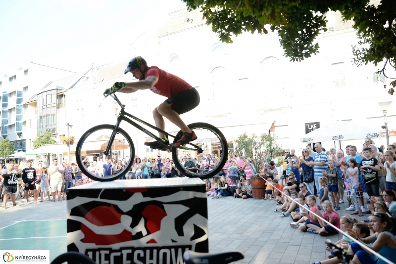 VIDOR szombat a FIRKIN zenekarral