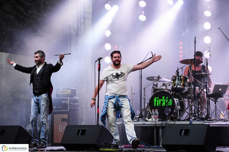 VIDOR szombat a FIRKIN zenekarral