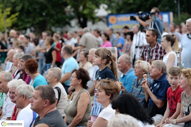 VIDOR szombat a FIRKIN zenekarral