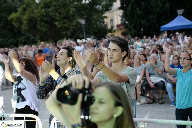VIDOR szombat a FIRKIN zenekarral