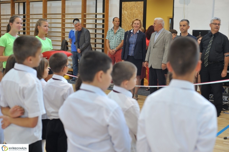 Tornaterem átadás a Móricz iskolában