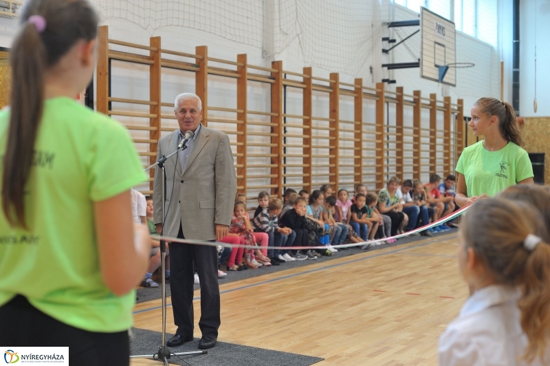 Tornaterem átadás a Móricz iskolában