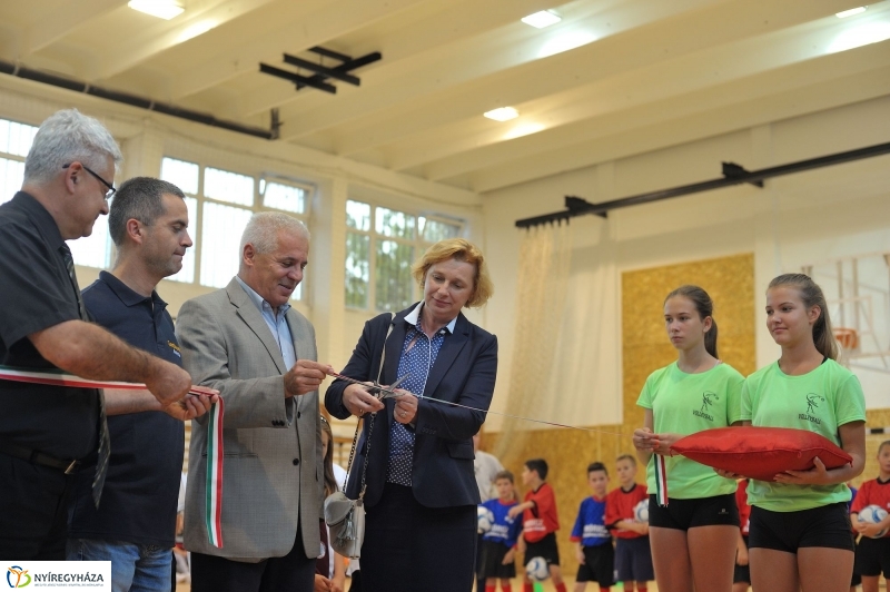 Tornaterem átadás a Móricz iskolában