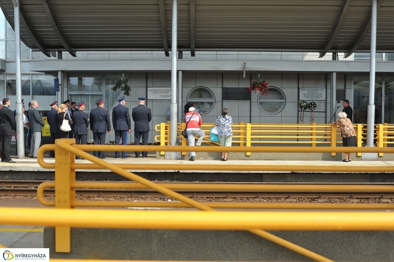 Emlékezés a bombázásra - fotó Szarka Lajos