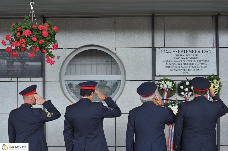 Emlékezés a bombázásra - fotó Szarka Lajos