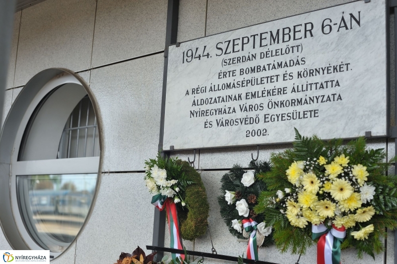 Emlékezés a bombázásra - fotó Szarka Lajos