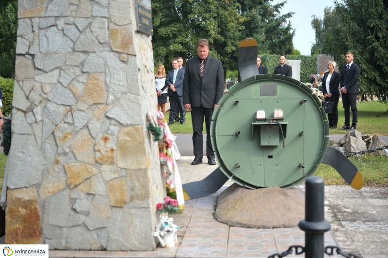 Emlékezés a bombázásra - fotó Szarka Lajos