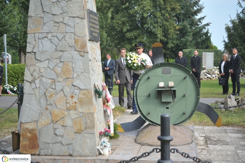 Emlékezés a bombázásra - fotó Szarka Lajos