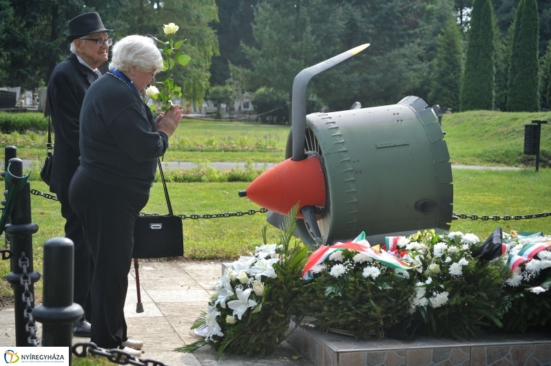 Emlékezés a bombázásra - fotó Szarka Lajos