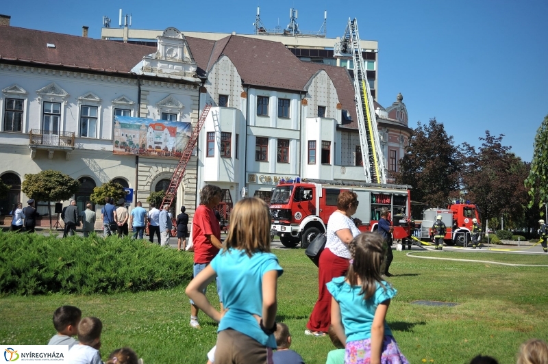 Ünnepség a tűzoltóknál - fotó Szarka Lajos