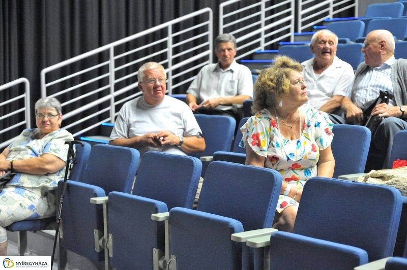 A városházi nyugdíjasokat ünnepelték - fotó Szarka Lajos