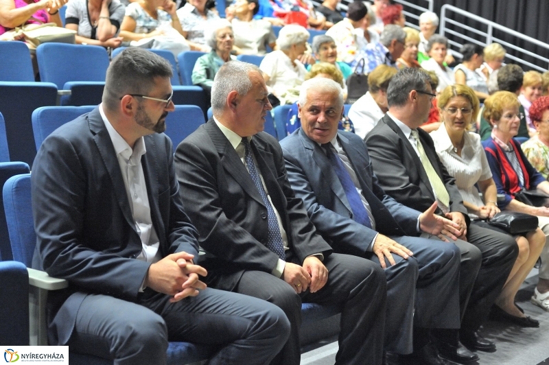 A városházi nyugdíjasokat ünnepelték - fotó Szarka Lajos