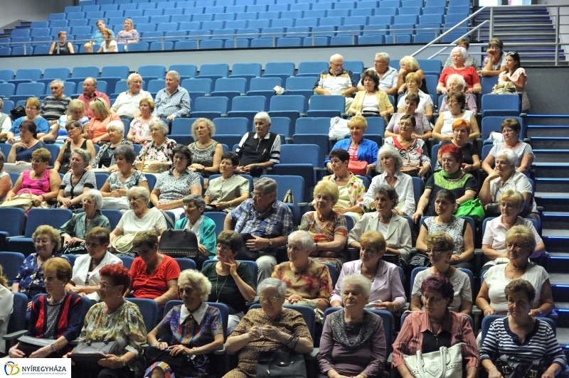 A városházi nyugdíjasokat ünnepelték - fotó Szarka Lajos