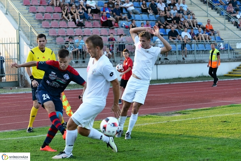 Szpari-Szeged 2011 labdarúgó mérkőzés 2-0