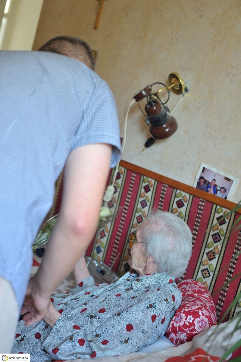 Szépkorú köszöntése - Csabai Mihályné