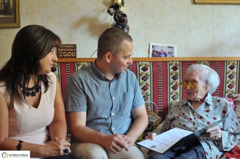 Szépkorú köszöntése - Csabai Mihályné