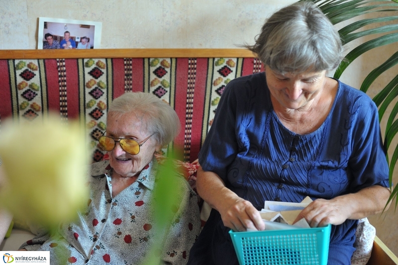 Szépkorú köszöntése - Csabai Mihályné