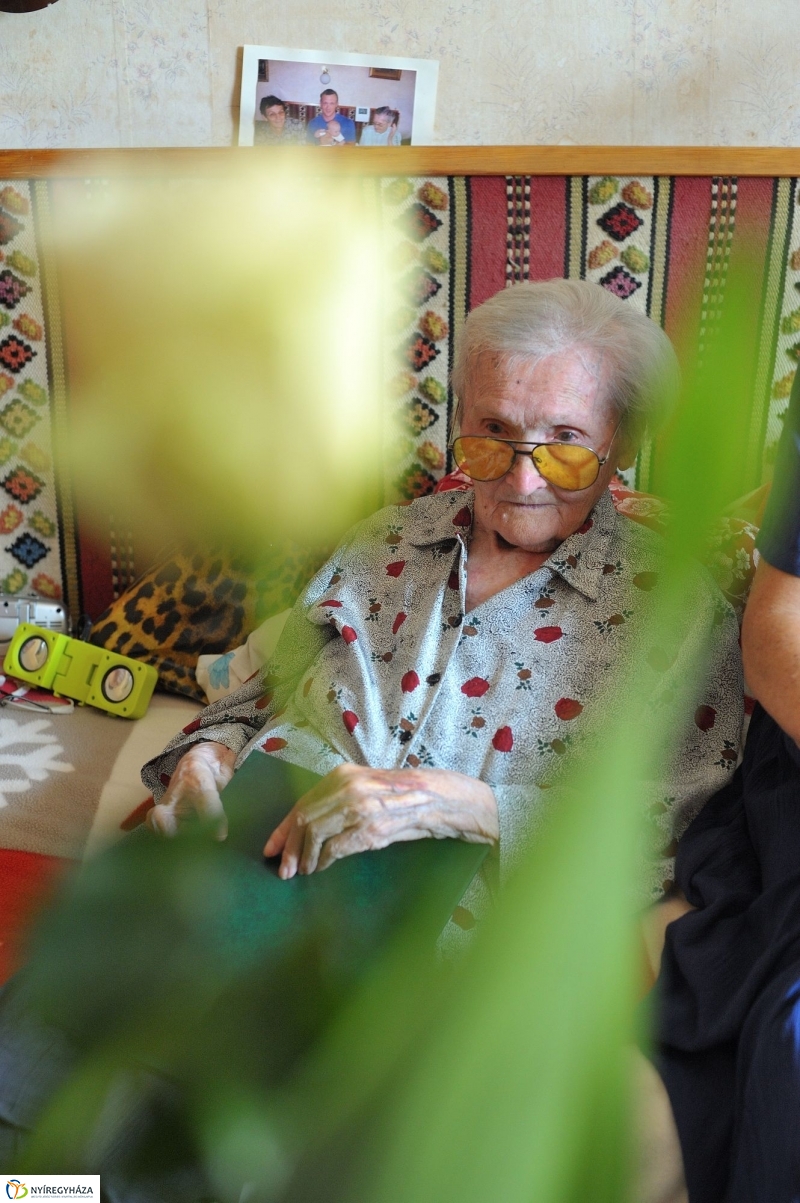 Szépkorú köszöntése - Csabai Mihályné