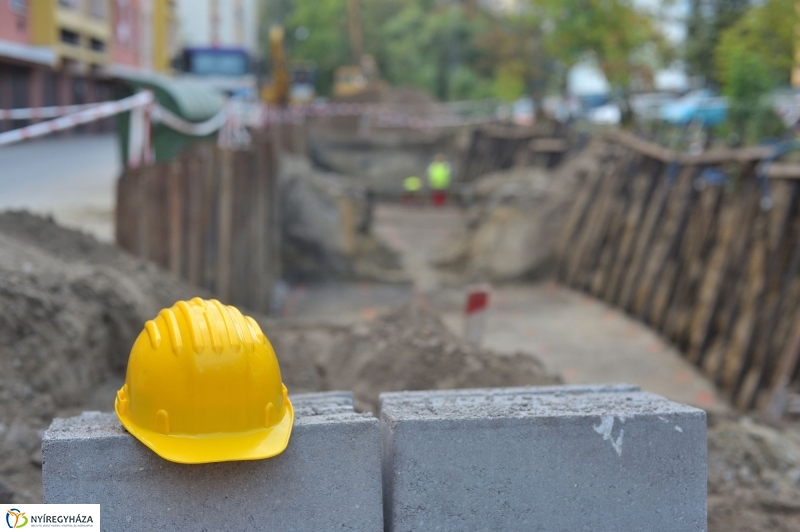 Helyszíni bejárás a Szántó Kovács János utcán - fotó Szarka Lajos