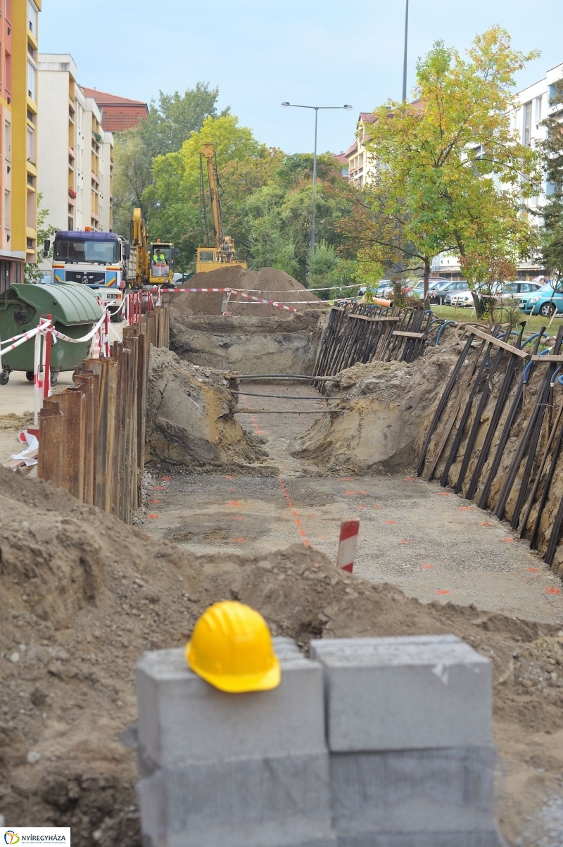 Helyszíni bejárás a Szántó Kovács János utcán - fotó Szarka Lajos