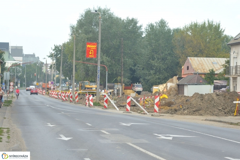 Elkezdődött a beruházás a Szegfű utcán VII - fotó Szarka Lajos