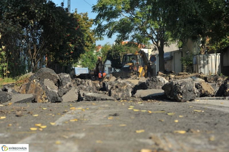 Munkálatok a Kígyó utcán - fotó Szarka Lajos