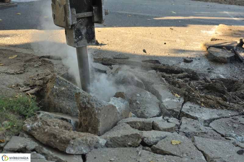 Munkálatok a Kígyó utcán - fotó Szarka Lajos