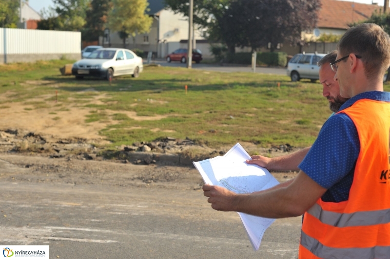 Munkálatok a Kígyó utcán - fotó Szarka Lajos